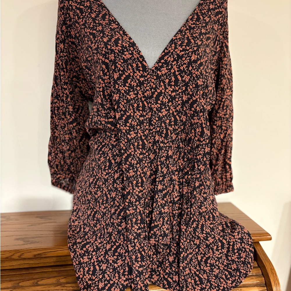 FREE PEOPLE women’s Floral V-Neck side zip dress size small